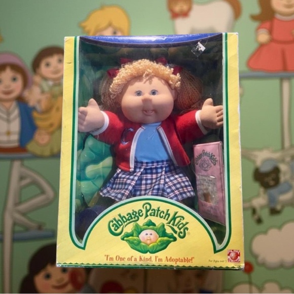 Cabbage Patch Doll Vintage 2004 NIB Beautiful blond hair and freckles NWT - Picture 13 of 16